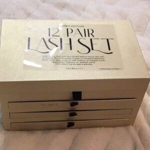🎁 Idea 12 False Lashes Sets + Curler Scissors,Comb,Twizzers in Drawer Chest Set
